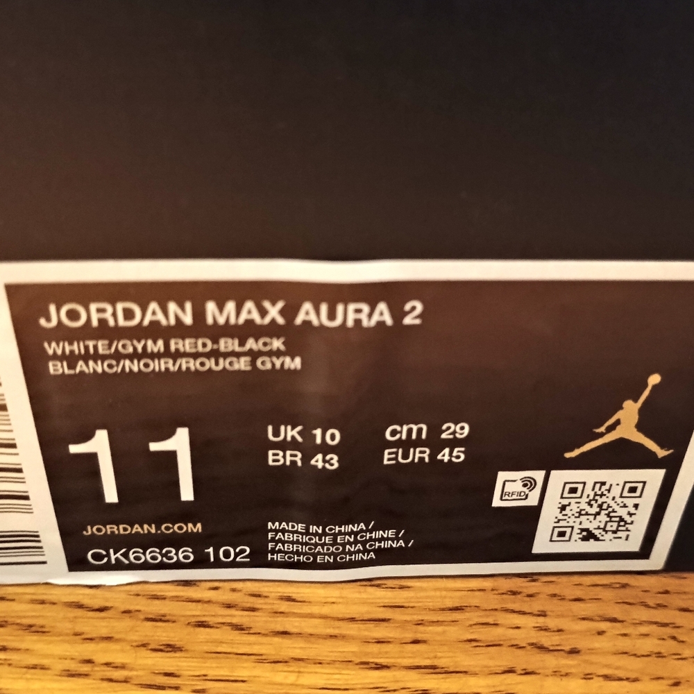 New Nike Jordan Max Aura 2 Sneakers Shoes Mens Size 11 - Picture 6 of 6